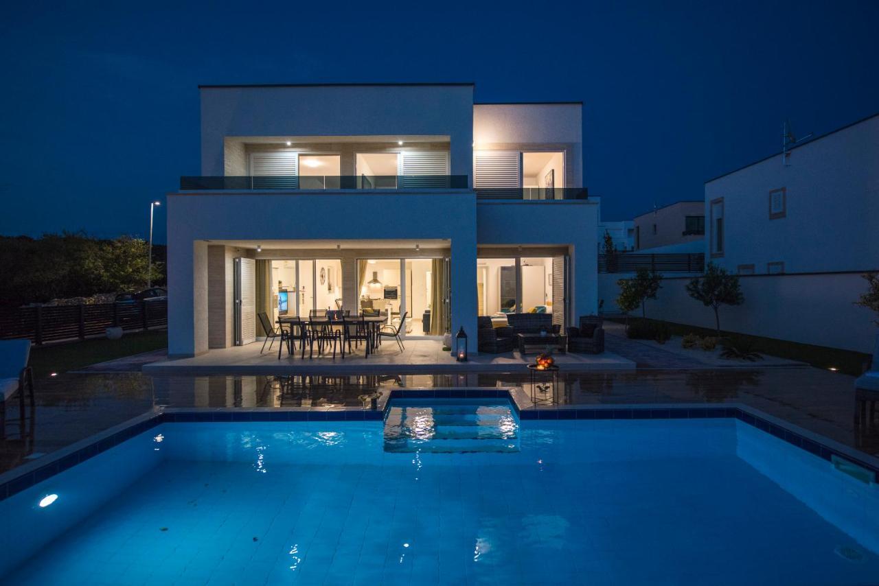 Villas Royal II With Private Pool Novalja Exterior foto